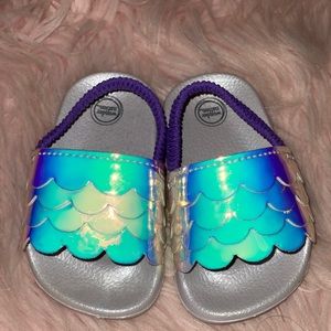 Baby sandals size 4